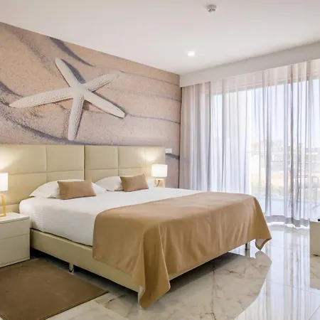 Atlantic Hotel 4*